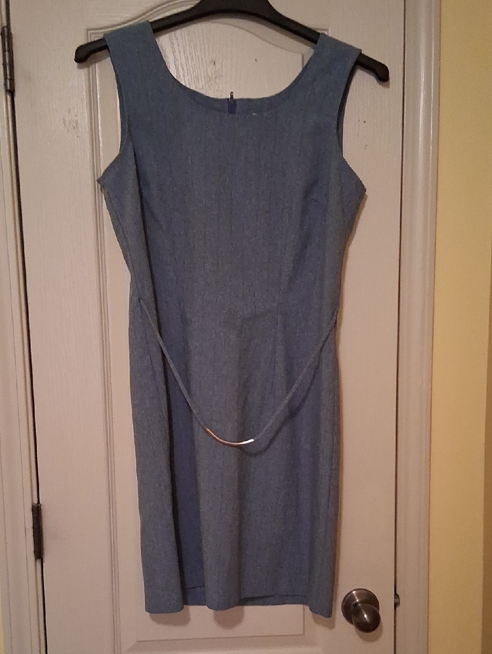 Sleeveless Blue Midi Sheath Dress with Decorative Waist Accent